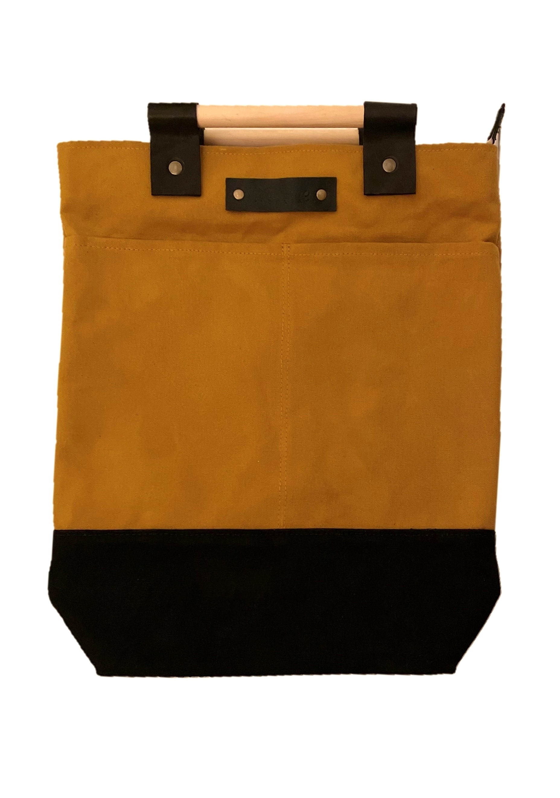 Rucksack mit Holzgriffen