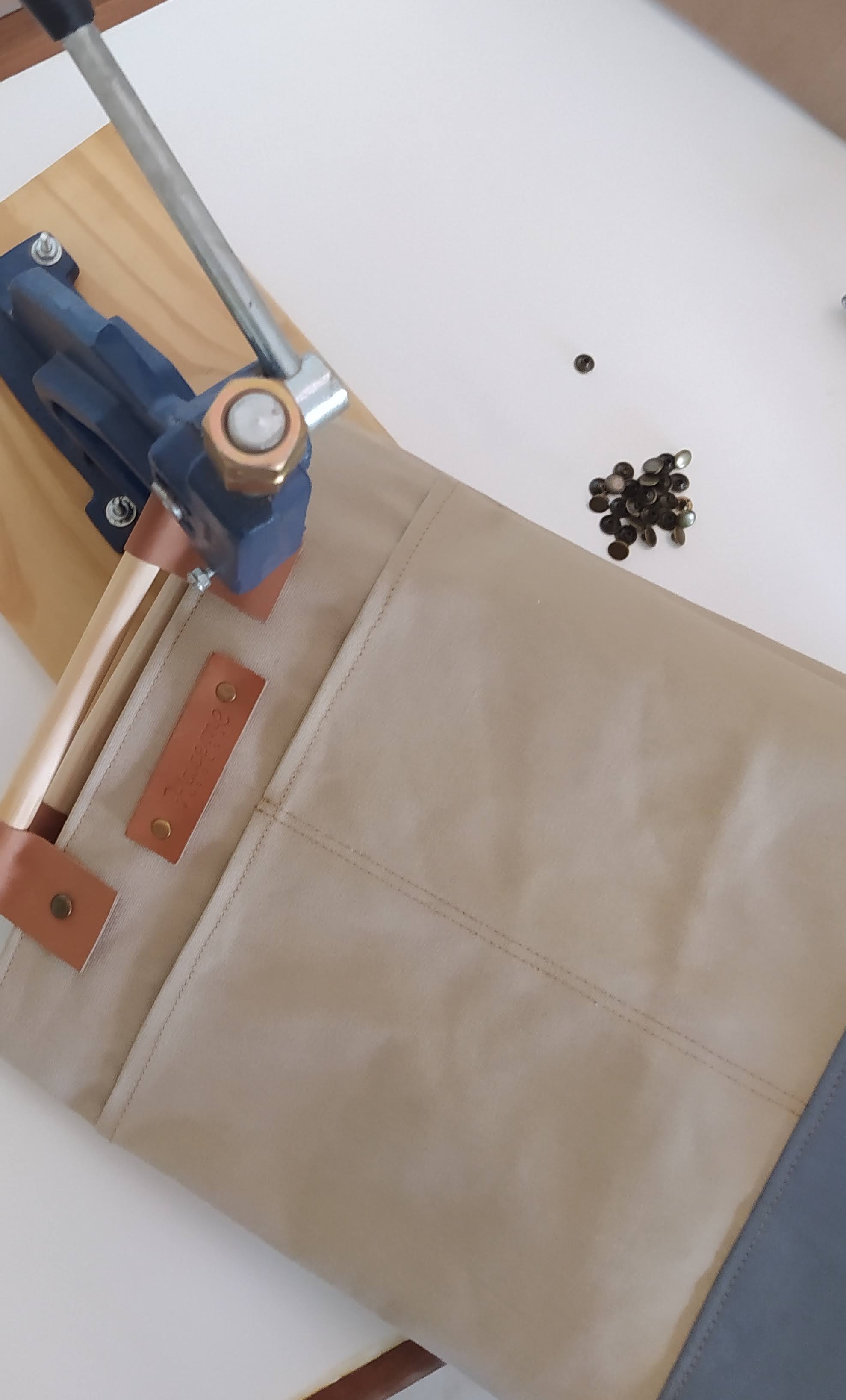 Detailaufnahme der handgefertigten Produkte von haceme bolsa