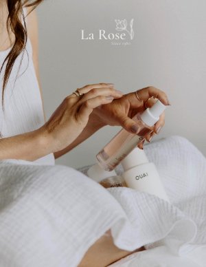 Exemplo de Design de Folheto de Cosméticos Digitais Grátis